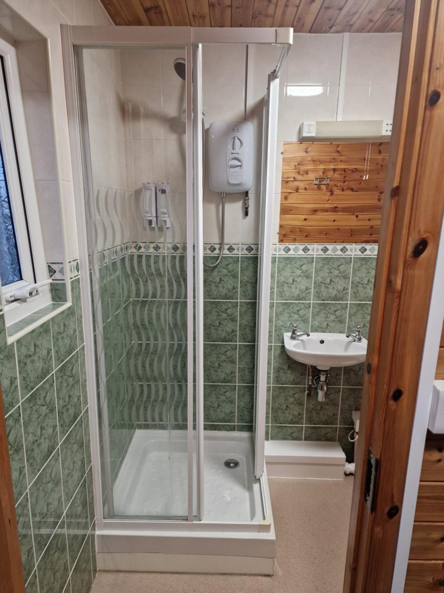 Woodvale Bungalow Little Haven Екстер'єр фото